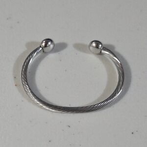 QRay Silver Deluxe cable twist bracelet